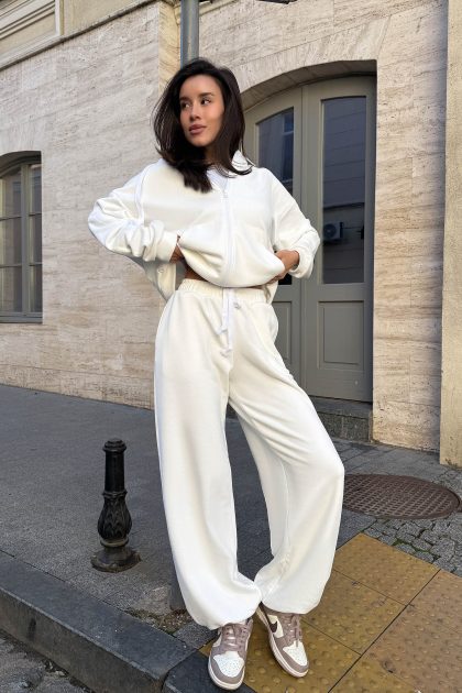 Женский костюм oversize в стиле Street Casual Белый